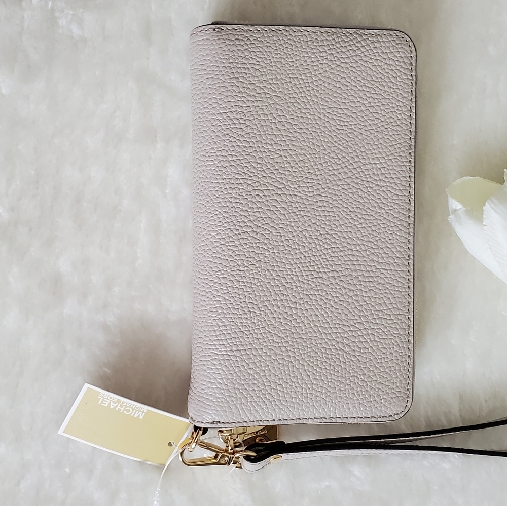 ♥️Beautiful♥️MICHAEL KORS WALLET/PHONE CASE - Picture 5 of 15